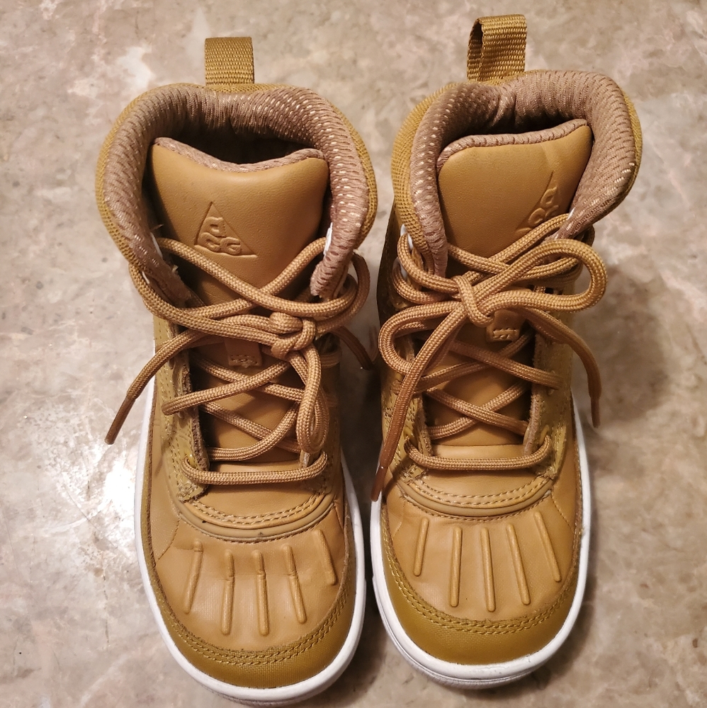 Nike ACG Boots